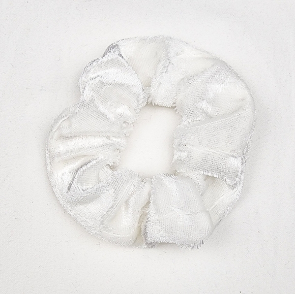 Accessories - 4 FOR $16 🔥White Velvet Scrunchie hair tie